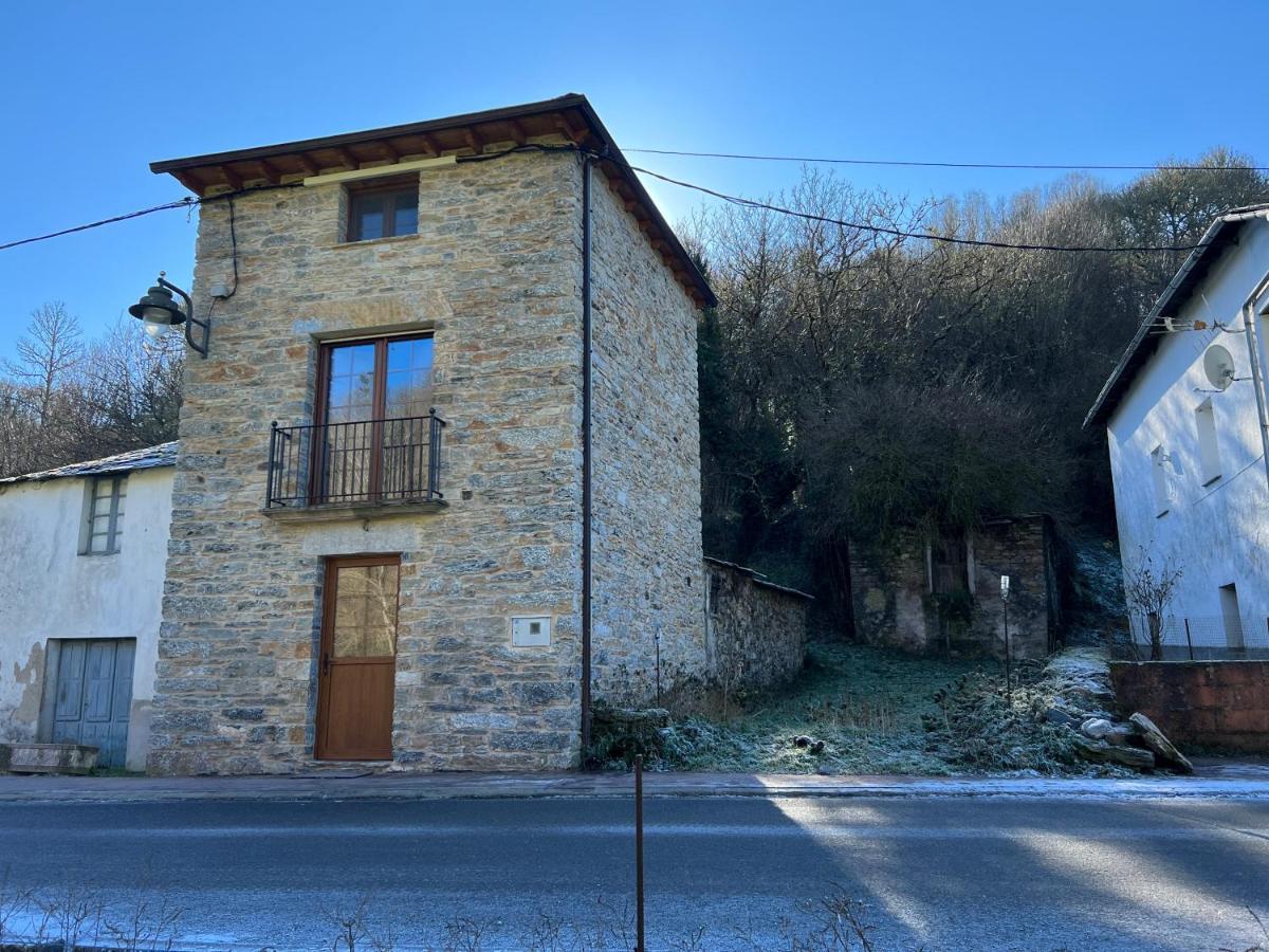 Casa Rural La Torre Recien Rehabilitada. Las Herrerias Luaran gambar