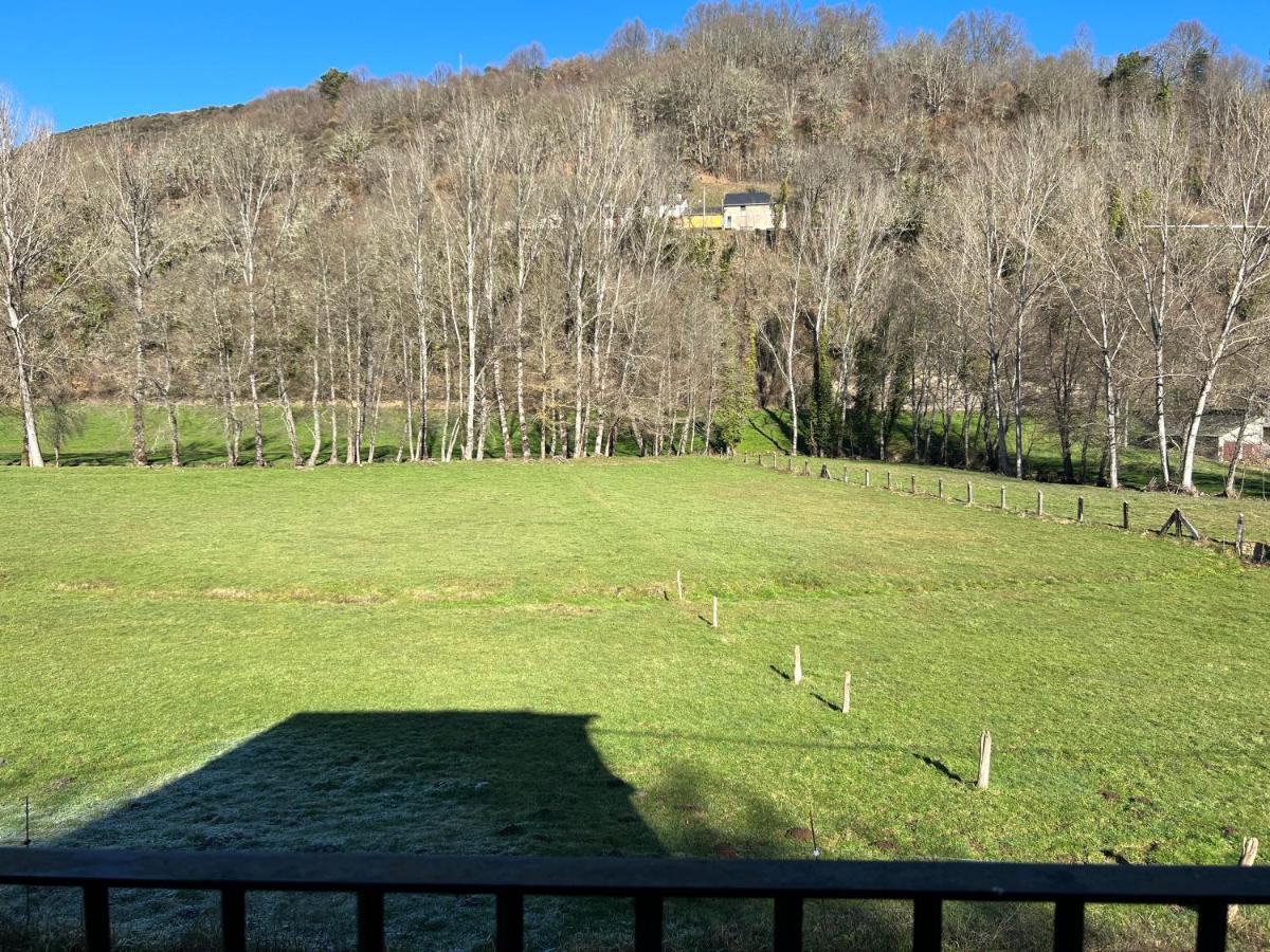 Casa Rural La Torre Recien Rehabilitada. Las Herrerias Luaran gambar